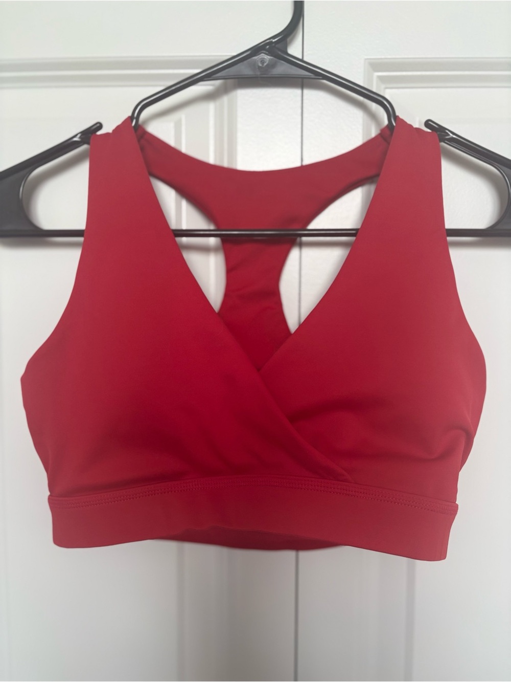 FRN active - ‘The Sarah’ sports bra in Picante red